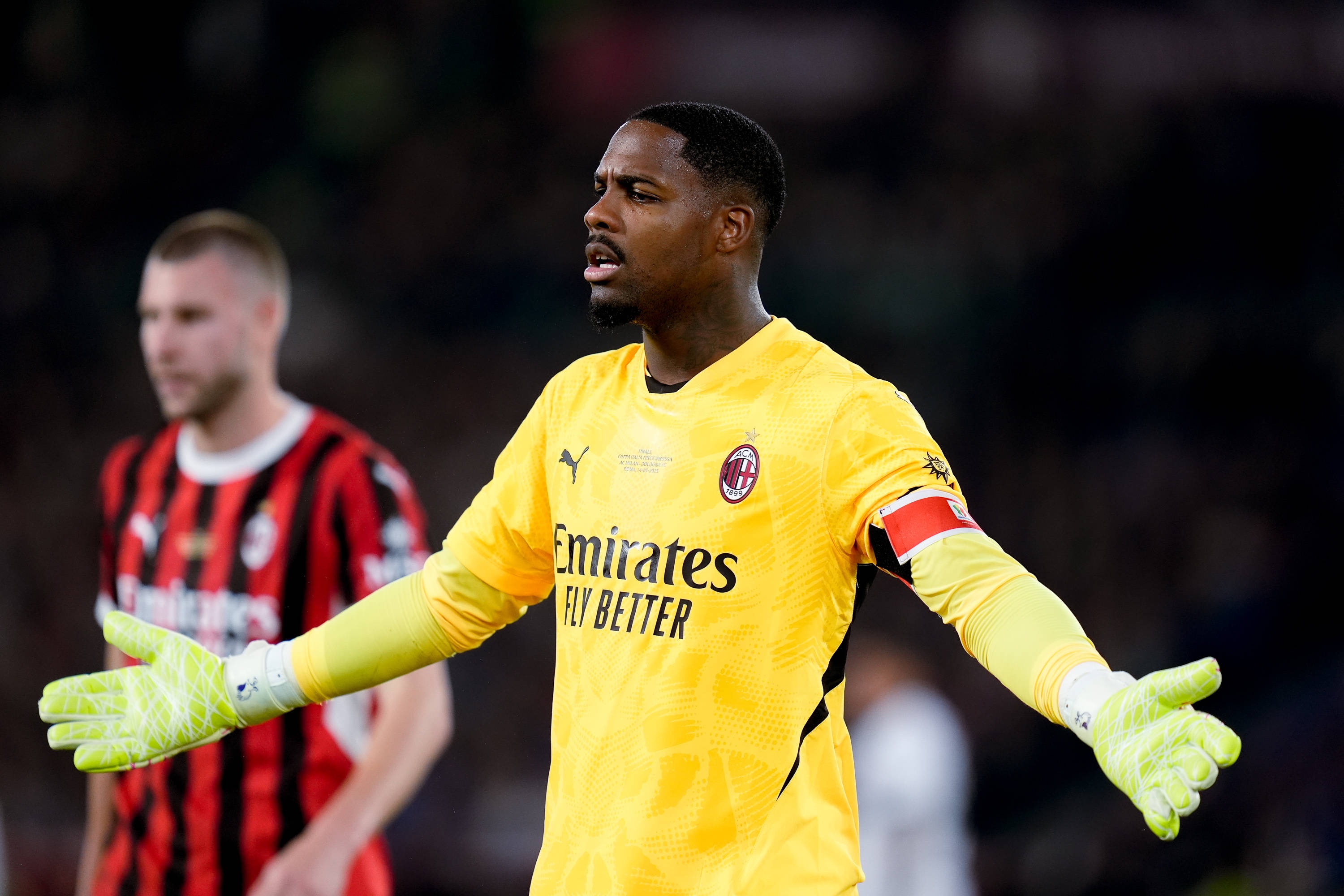 記者：切爾西可能提較低初始報價引進邁尼昂，附加條款也許很關(guān)鍵