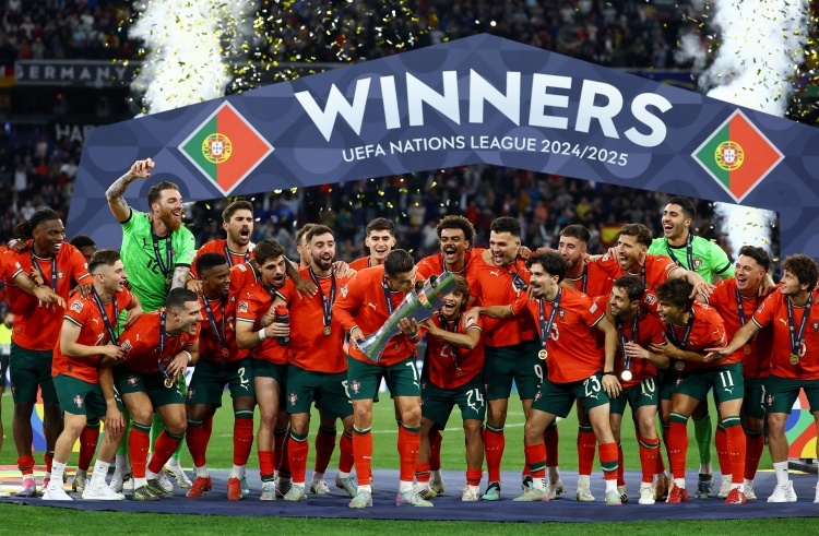 爽贏！G-拉莫斯場(chǎng)均不到40分鐘 與維蒂尼亞&門德斯&內(nèi)維斯同拿5冠