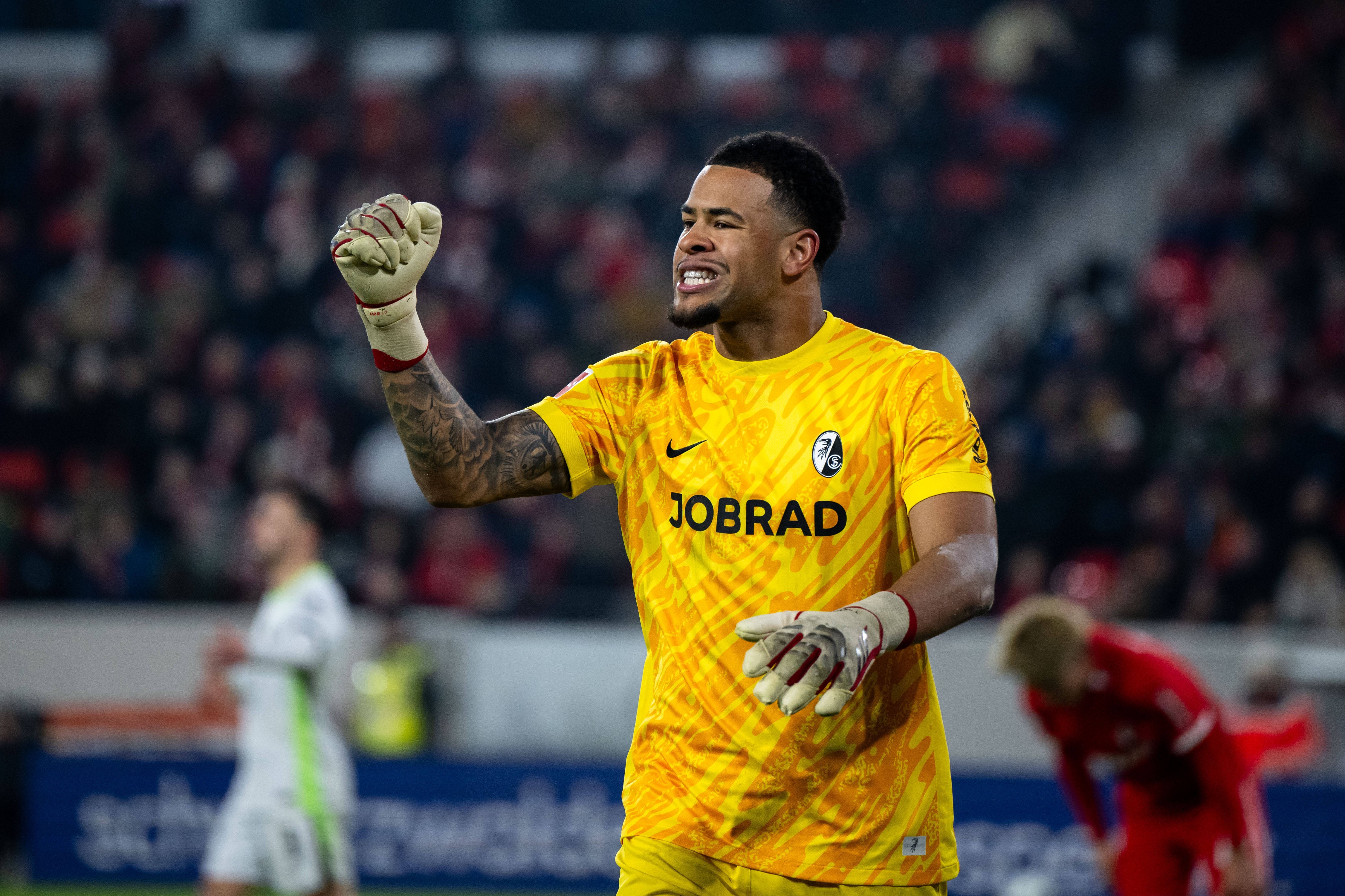 外媒：尋邁尼昂替代者，米蘭已和弗賴堡門將阿圖博魯初步接觸