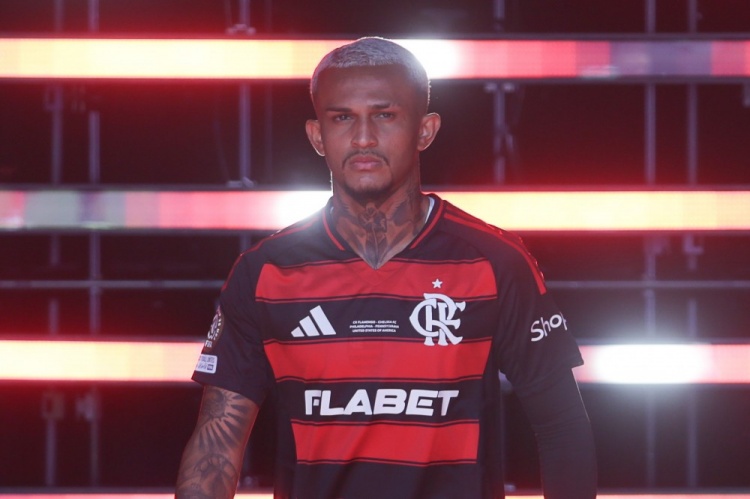 韋斯利談羅馬傳聞：轉(zhuǎn)會(huì)由俱樂(lè)部和經(jīng)紀(jì)人考慮，而我會(huì)專(zhuān)注于比賽