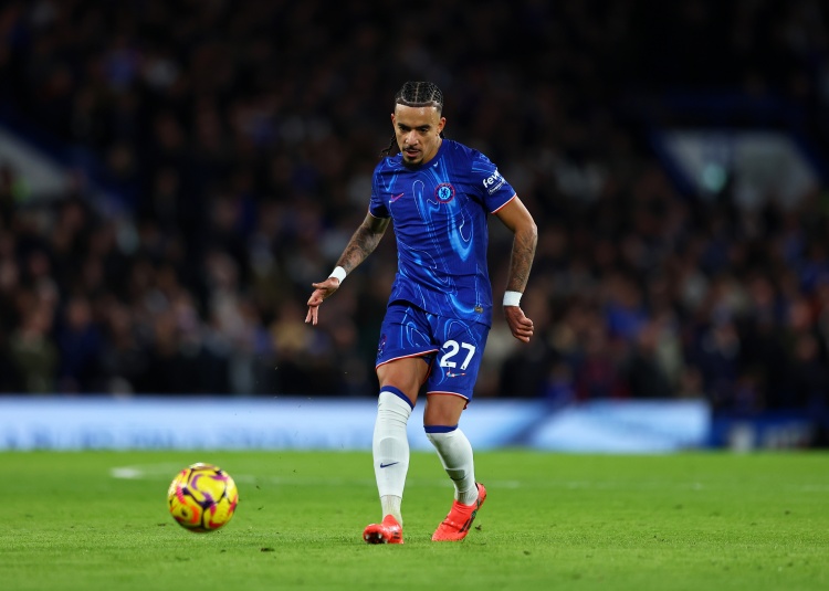 隊報：拜仁希望補強右后衛(wèi)，已詢問古斯托轉會可能性