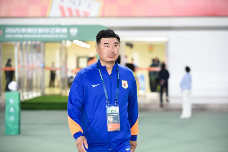 魯媒：泰山隊(duì)將于17日前往大連，預(yù)計(jì)超1500名球迷現(xiàn)場(chǎng)為球隊(duì)助威