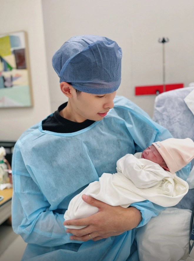 媒體人：鄒陽早已領(lǐng)證 在人家得女時(shí)物化他們關(guān)系是否不合時(shí)宜？