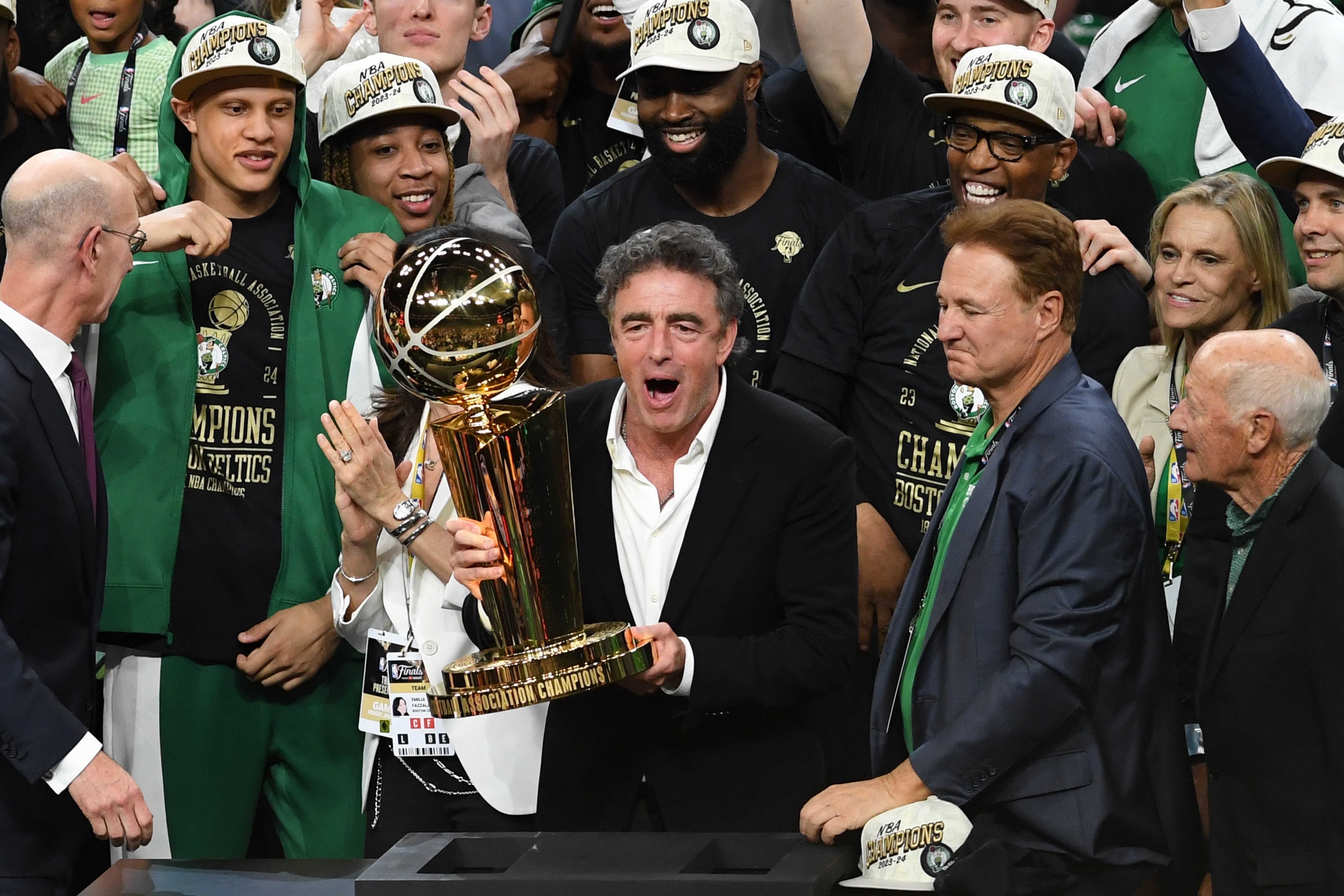 61億美元成交！NBA官方：董事會已一致批準了凱爾特人的股權出售