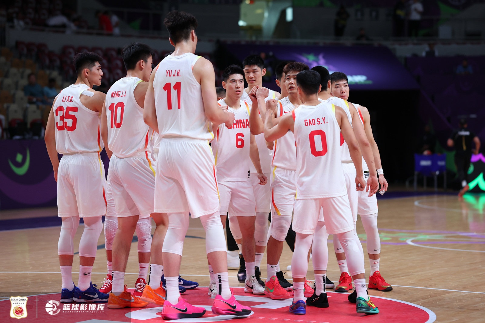 體壇周報(bào)：韓國(guó)隊(duì)喚醒懷舊服 宿敵相逢中國(guó)男籃如何應(yīng)對(duì)？