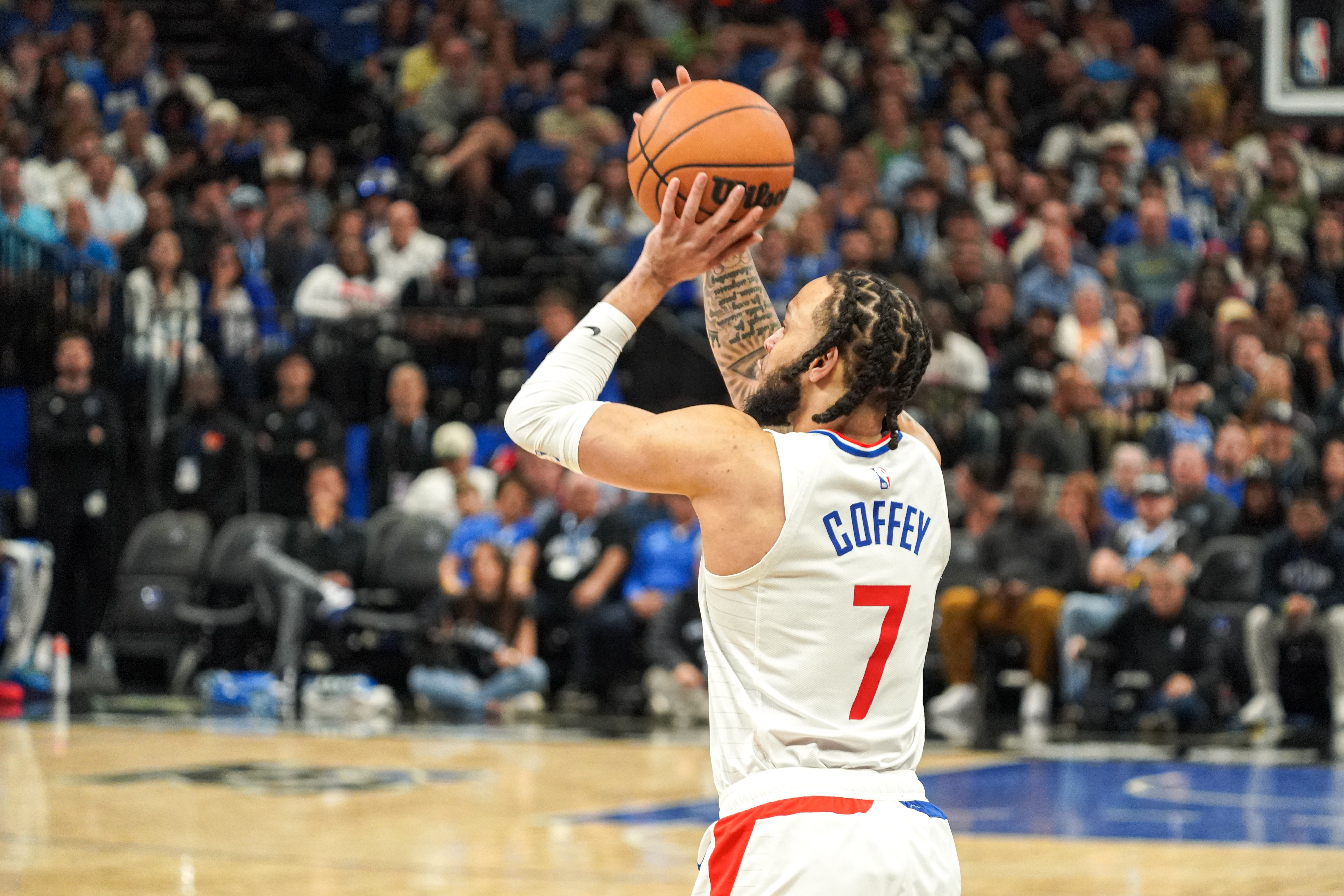 Shams：自由球員前鋒阿米爾-科菲一年合同加盟雄鹿！