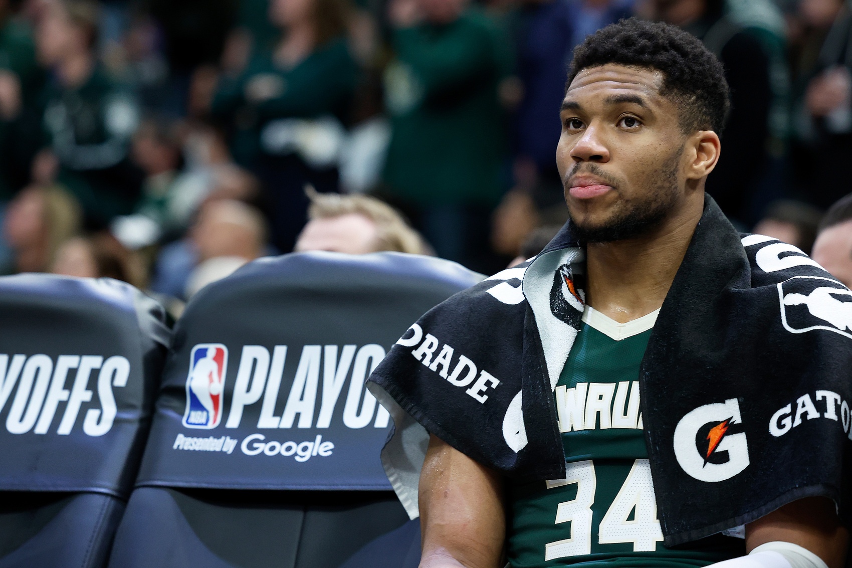 字母哥談帶傷打總決賽：當時如果我的膝蓋再傷一次 我就徹底完了