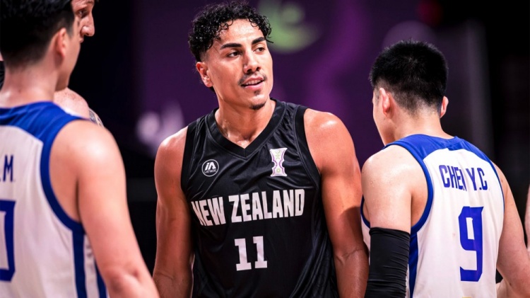 未能救主！卡梅隆替補(bǔ)10中6&三分4中2得全隊(duì)最高18分 另有2板2助