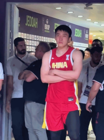 超有禮貌！王俊杰一邊傷心抹淚 一邊鼓掌祝賀對手