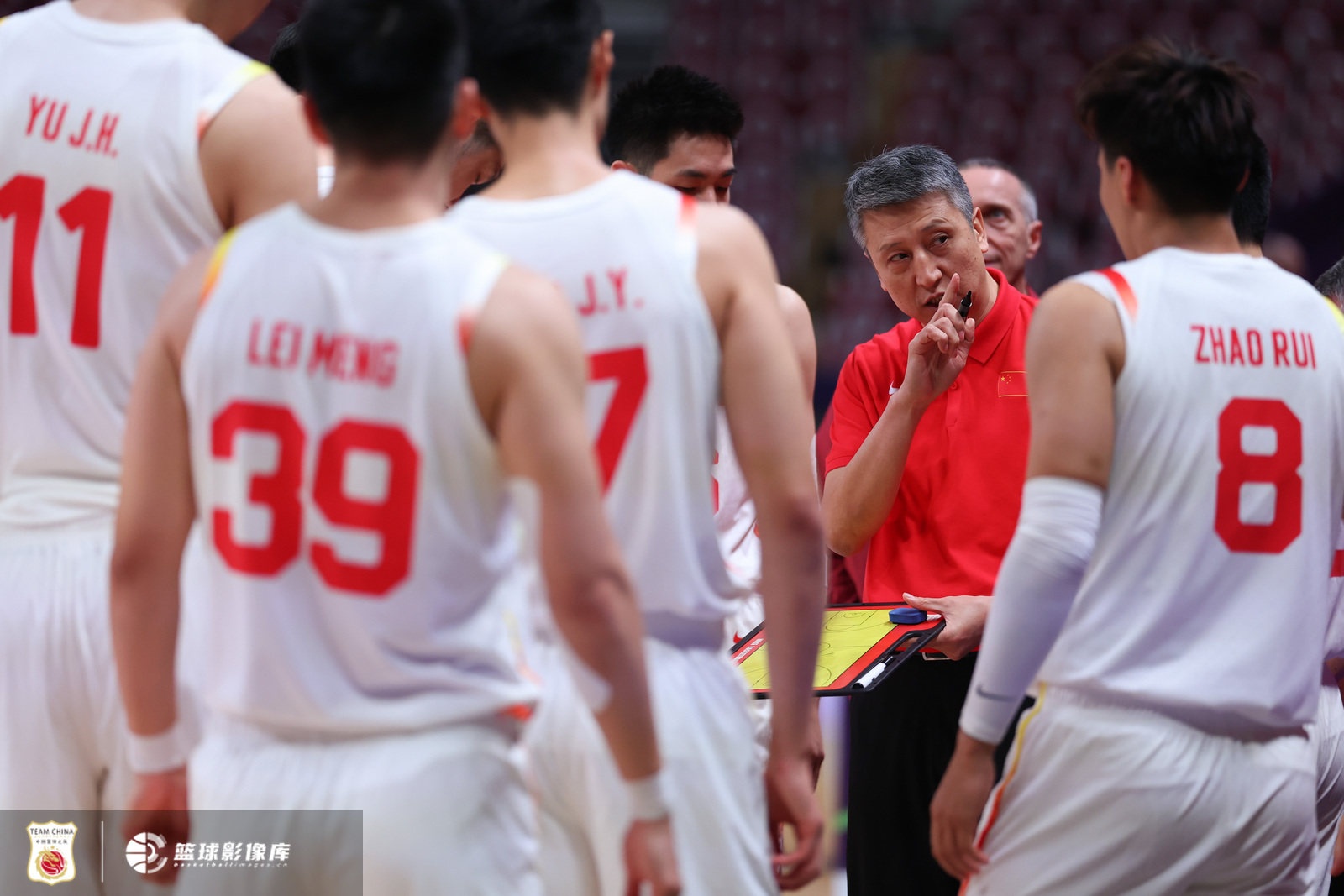 媒體人：中國(guó)男籃已連續(xù)太多次以失利結(jié)束國(guó)際賽 但這次心情不同