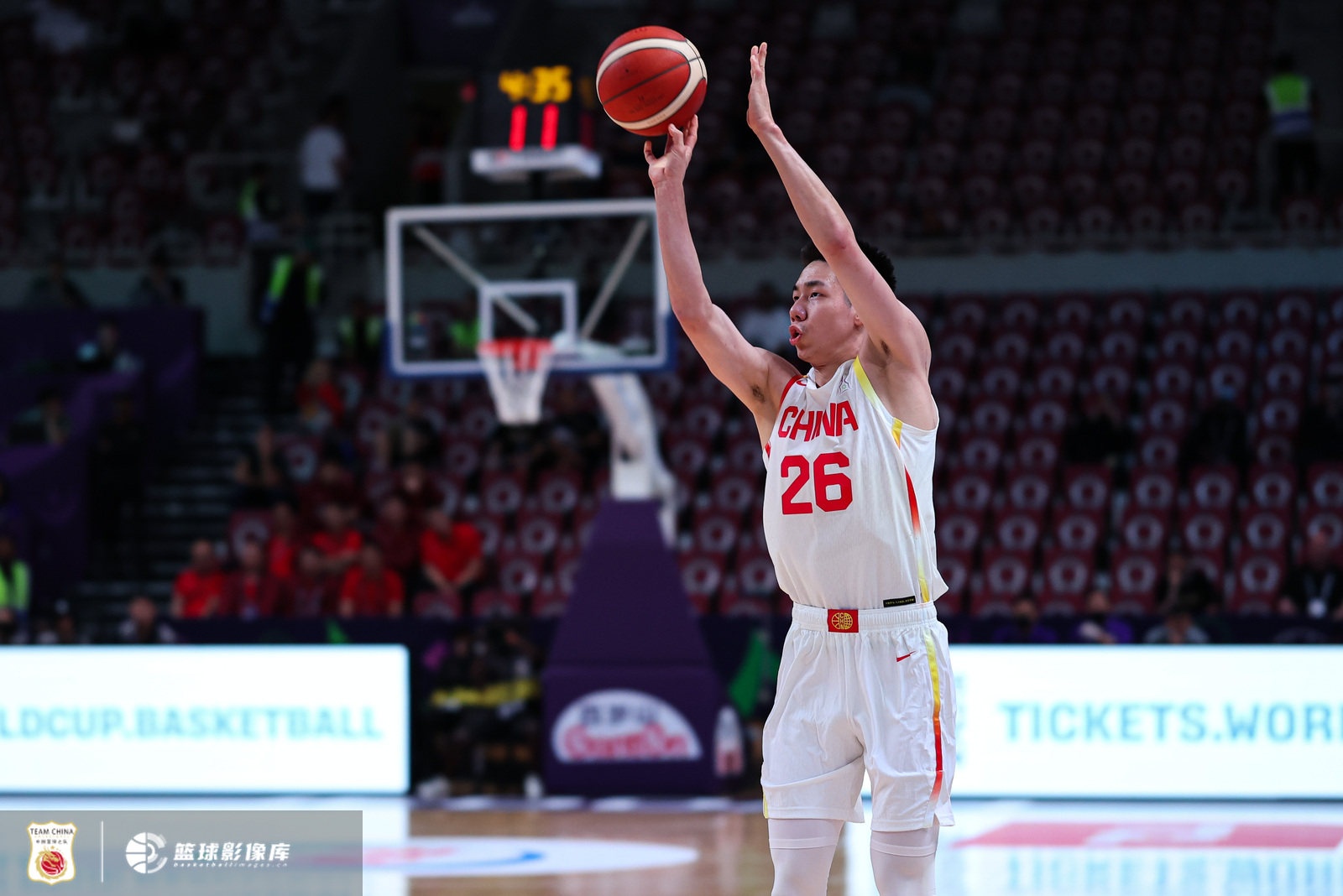 朱俊龍1/4決賽前發(fā)言：大家不要計較數(shù)據(jù) 我場均1分 但努力做貢獻(xiàn)