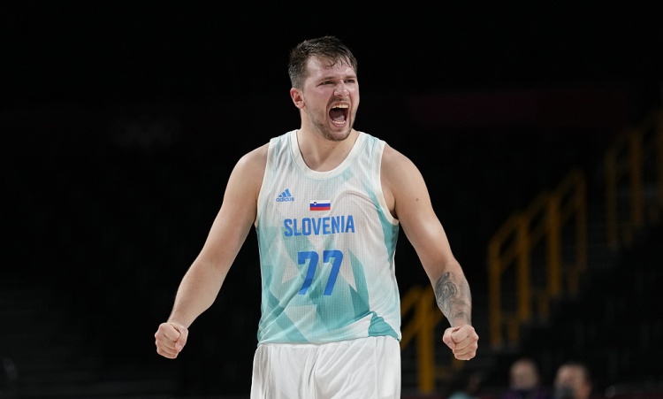 斯洛文尼亞歐錦賽12人名單：東契奇領(lǐng)銜 錢查爾&歸化中鋒內(nèi)博缺席