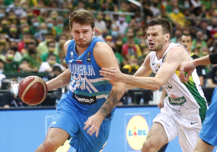 芬蘭球員沙林：東契奇不是最快最壯的 但他的球商和技術(shù)不可思議