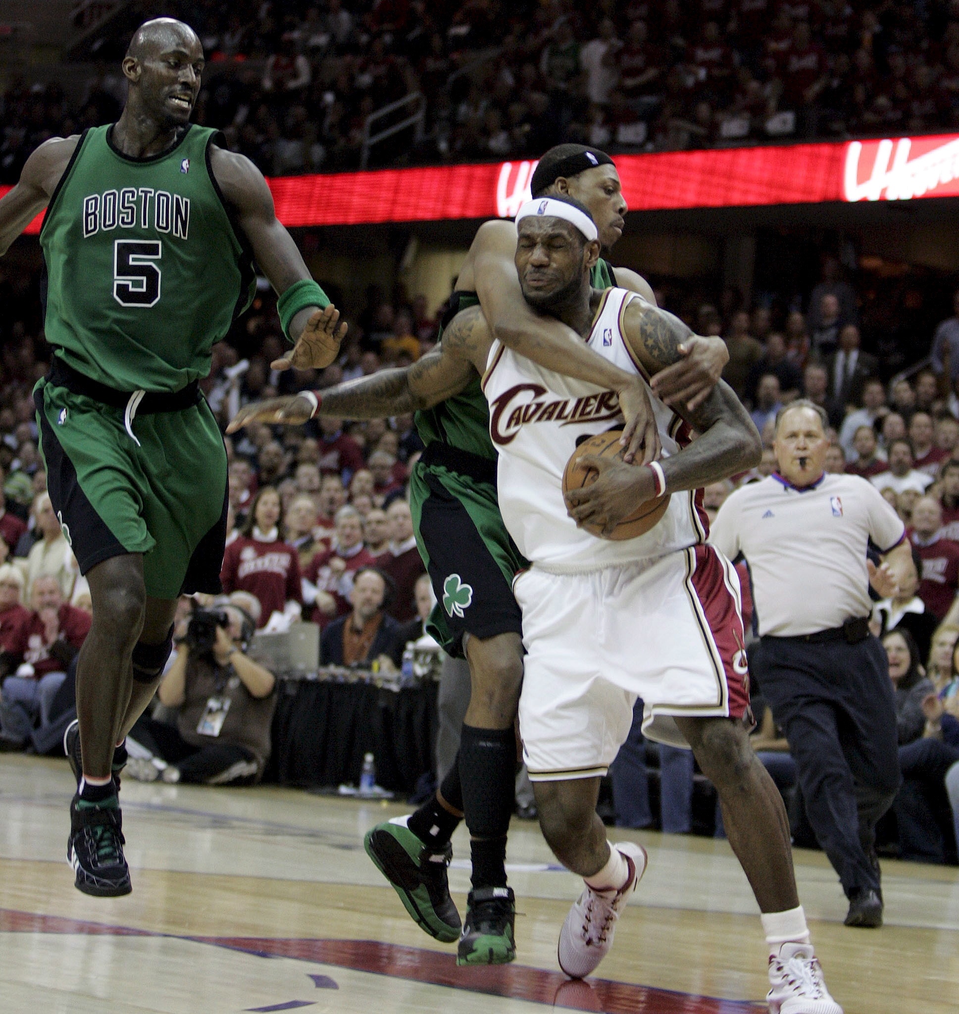 皮爾斯：08年老詹把騎士帶到了不該企及的高度 埋下了決定1的種子