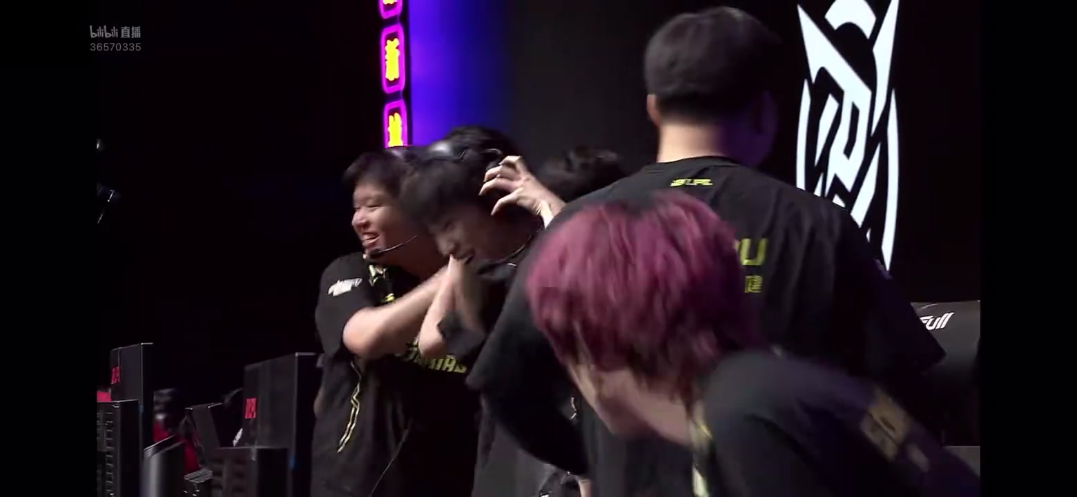 老驥伏櫪！詹姆斯曬凌晨5點(diǎn)43分訓(xùn)練：早間的訓(xùn)練打卡！