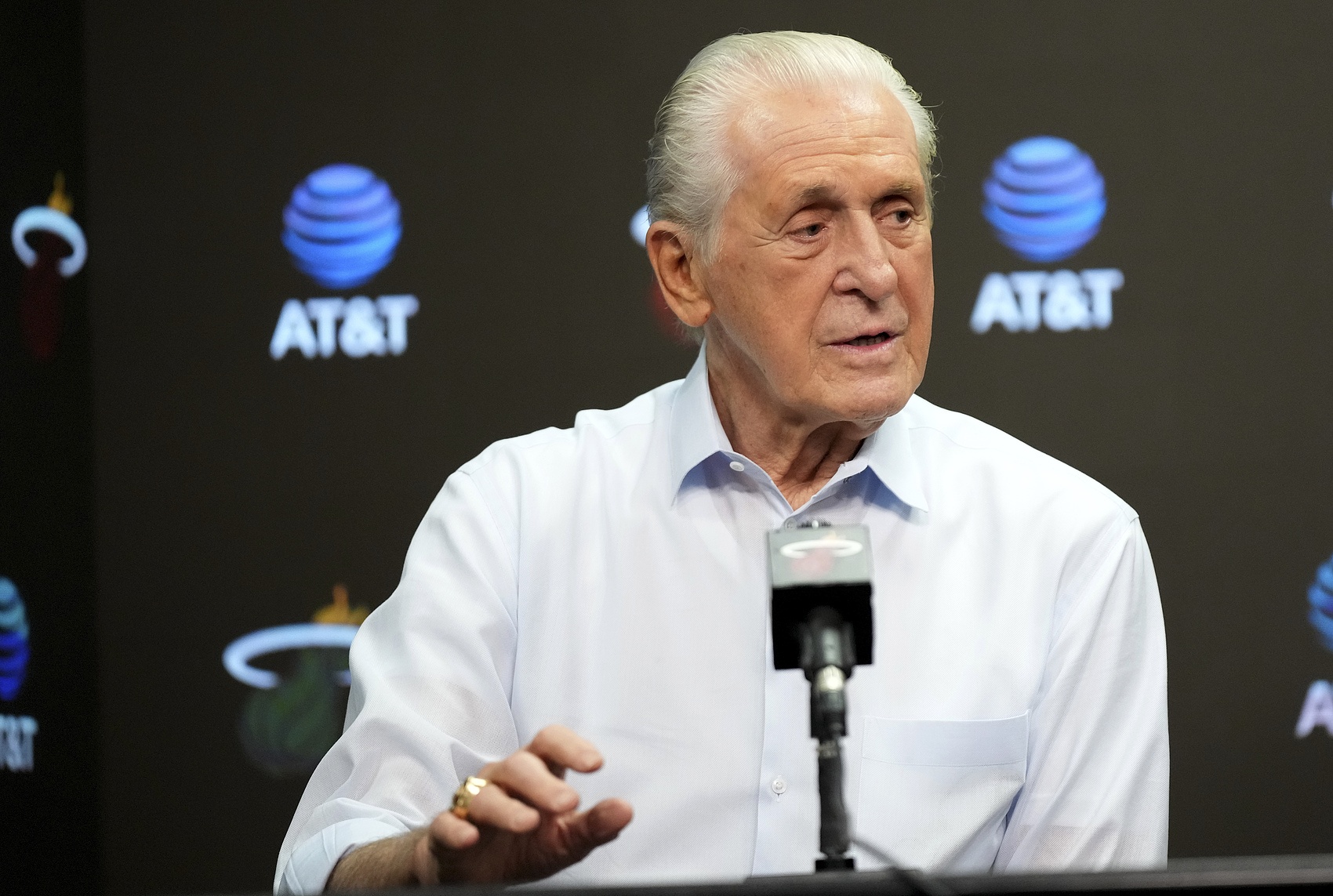 維金斯去湖人？NBA高管：萊利會幫詹姆斯？他還在生氣呢