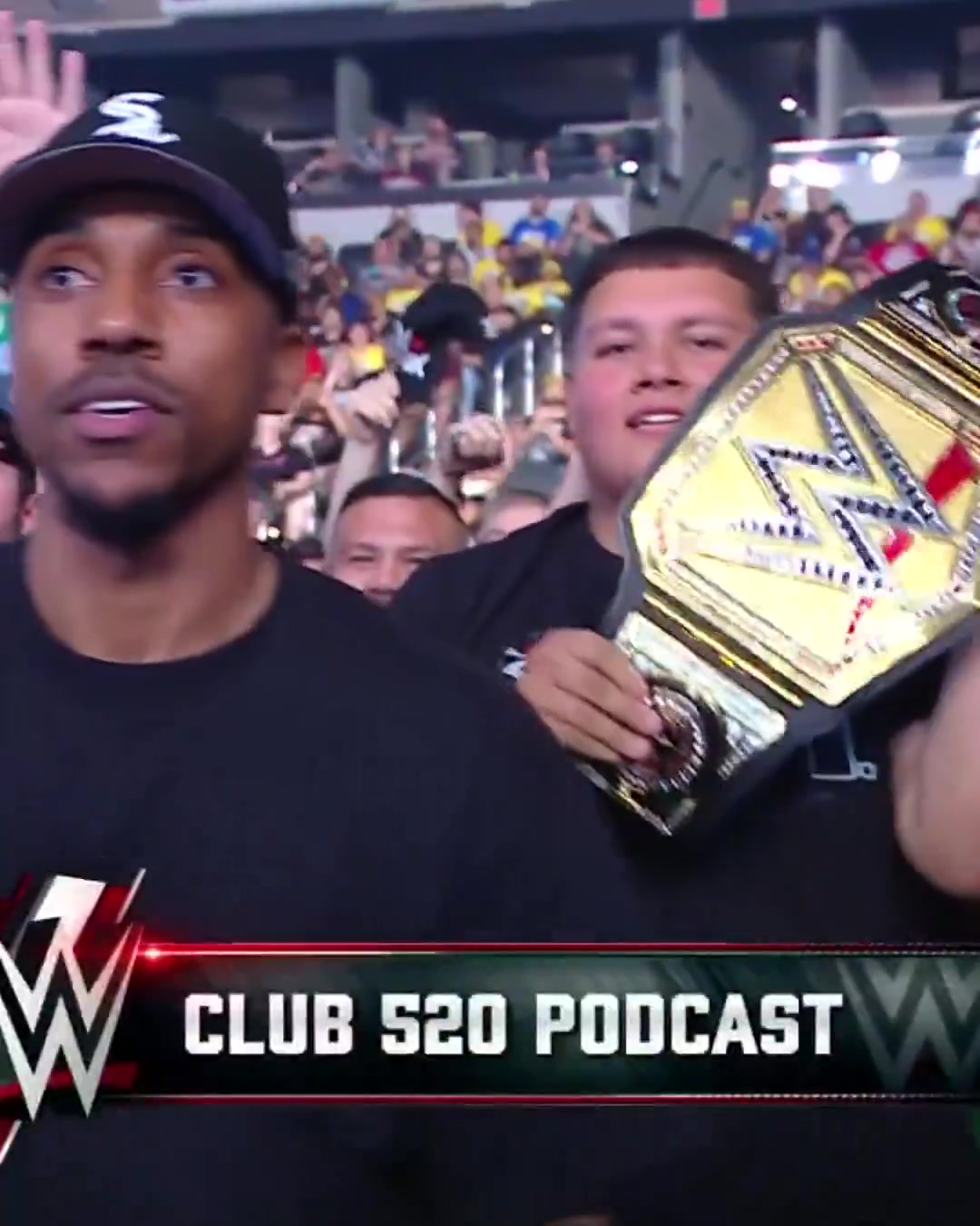 忠實(shí)摔迷！哈利伯頓和蒂格現(xiàn)場(chǎng)觀戰(zhàn)WWE“摔角狂歡”賽事