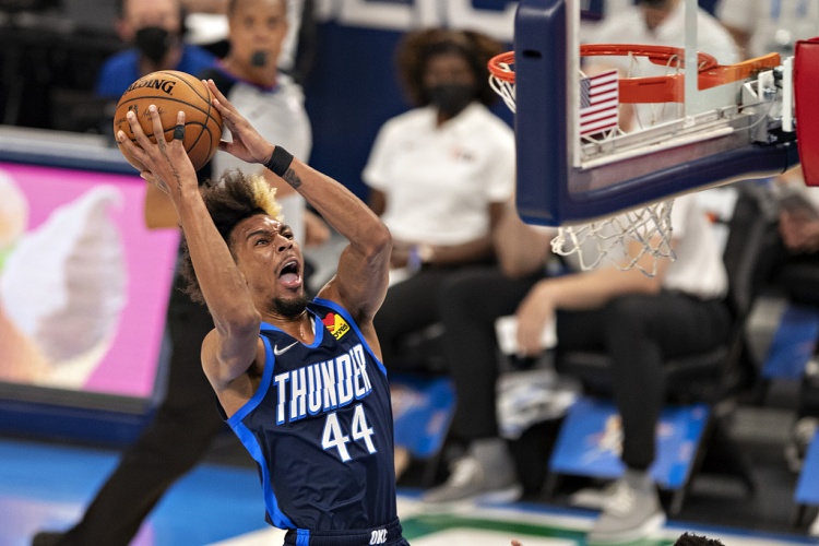 NBA生涯場均2分1.1板！Scotto：灰熊與小查理-布朗達成了簽約協(xié)議