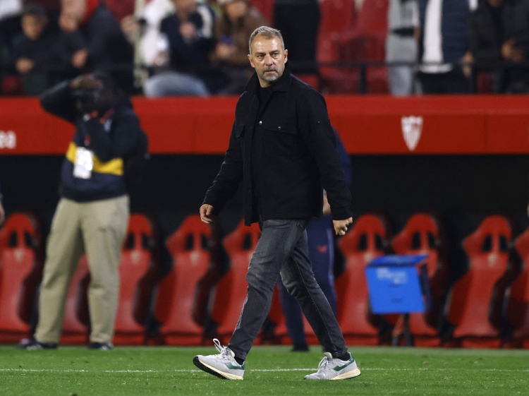 弗里克：佩德里非常出色但重要的是整體 首發(fā)陣容是深思熟悉結(jié)果